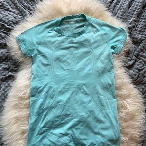 Lululemon Tee